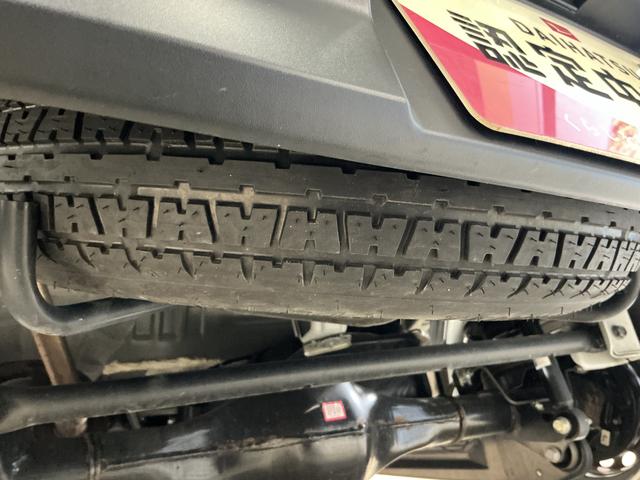 ハイゼットカーゴDX 4WD CVT ラジオデッキ 前後コーナーセンサー4WD CVT ラジオデッキ 前後コーナーセンサー キーレス オートマチックハイビーム スペアキー有り オートライト 衝突軽減ブレーキ ヘッドライトレベライザー 横滑り防止装置 アイドリングストップ(京都府)の中古車