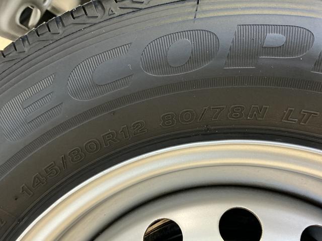 ハイゼットカーゴDX 4WD CVT ラジオデッキ 前後コーナーセンサー4WD CVT ラジオデッキ 前後コーナーセンサー キーレス オートマチックハイビーム スペアキー有り オートライト 衝突軽減ブレーキ ヘッドライトレベライザー 横滑り防止装置 アイドリングストップ(京都府)の中古車