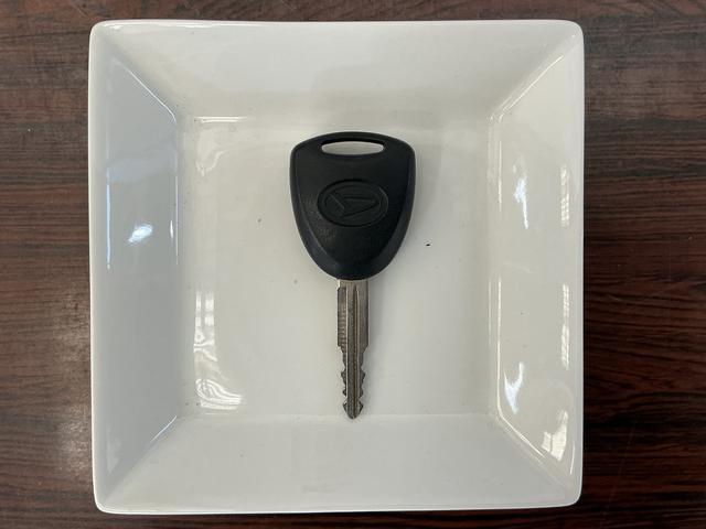 ミライースX CDオーディオ キーレスエントリー 14インチ純正アルミCDオーディオ キーレスエントリー 盗難防止装置 14インチ純正アルミホイール ドアバイザー アイドリングストップ ヘッドライトレべライザー マニュアルエアコン 電動格納ミラー アクセサリーソケット(京都府)の中古車