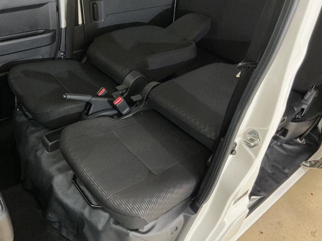 ハイゼットカーゴＤＸ　４ＷＤ　スマートアシスト　キーレスリモコン　ＣＶＴ４ＷＤ　スマートアシスト　キーレスリモコン　フロントパワーウインド　スチールホイール　両側リヤスライドドア　コーナーセンサー　マニュアルエアコン　カーペットマット　オートライト　アイドリングストップ（京都府）の中古車