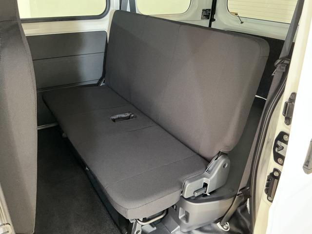 ハイゼットカーゴＤＸ　４ＷＤ　スマートアシスト　キーレスリモコン　ＣＶＴ４ＷＤ　スマートアシスト　キーレスリモコン　フロントパワーウインド　スチールホイール　両側リヤスライドドア　コーナーセンサー　マニュアルエアコン　カーペットマット　オートライト　アイドリングストップ（京都府）の中古車