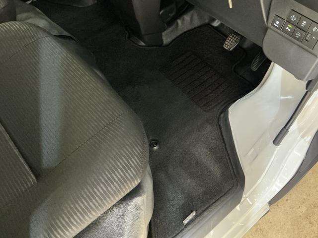 ハイゼットカーゴＤＸ　４ＷＤ　スマートアシスト　キーレスリモコン　ＣＶＴ４ＷＤ　スマートアシスト　キーレスリモコン　フロントパワーウインド　スチールホイール　両側リヤスライドドア　コーナーセンサー　マニュアルエアコン　カーペットマット　オートライト　アイドリングストップ（京都府）の中古車