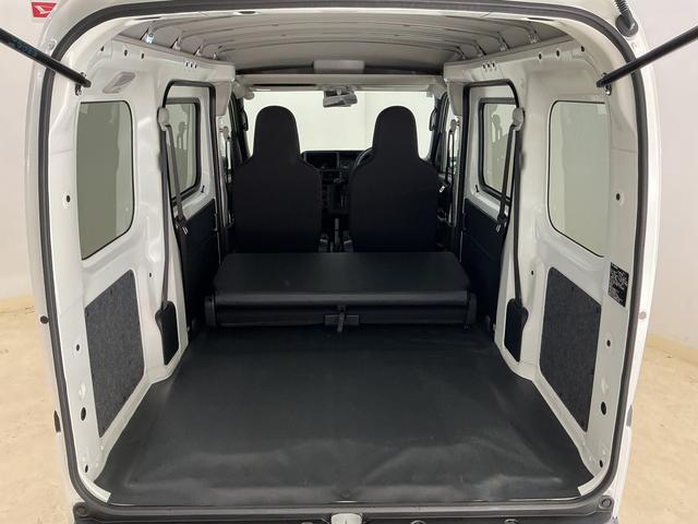 ハイゼットカーゴＤＸ　４ＷＤ　スマートアシスト　キーレスリモコン　ＣＶＴ４ＷＤ　スマートアシスト　キーレスリモコン　フロントパワーウインド　スチールホイール　両側リヤスライドドア　コーナーセンサー　マニュアルエアコン　カーペットマット　オートライト　アイドリングストップ（京都府）の中古車