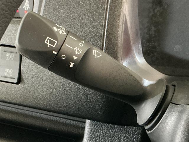 ハイゼットカーゴＤＸ　４ＷＤ　スマートアシスト　キーレスリモコン　ＣＶＴ４ＷＤ　スマートアシスト　キーレスリモコン　フロントパワーウインド　スチールホイール　両側リヤスライドドア　コーナーセンサー　マニュアルエアコン　カーペットマット　オートライト　アイドリングストップ（京都府）の中古車