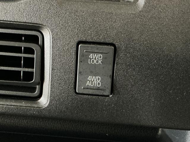 ハイゼットカーゴＤＸ　４ＷＤ　スマートアシスト　キーレスリモコン　ＣＶＴ４ＷＤ　スマートアシスト　キーレスリモコン　フロントパワーウインド　スチールホイール　両側リヤスライドドア　コーナーセンサー　マニュアルエアコン　カーペットマット　オートライト　アイドリングストップ（京都府）の中古車