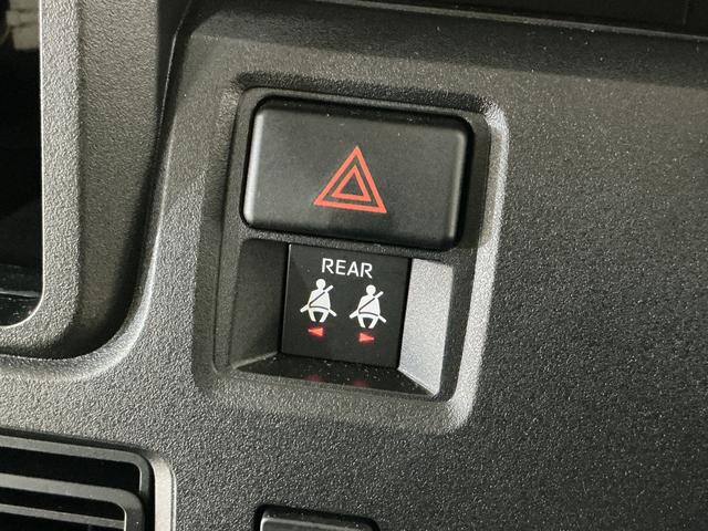 ハイゼットカーゴＤＸ　４ＷＤ　スマートアシスト　キーレスリモコン　ＣＶＴ４ＷＤ　スマートアシスト　キーレスリモコン　フロントパワーウインド　スチールホイール　両側リヤスライドドア　コーナーセンサー　マニュアルエアコン　カーペットマット　オートライト　アイドリングストップ（京都府）の中古車