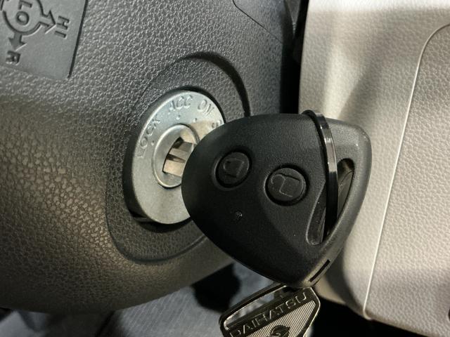 ミライースＸ　ＳＡIII　ワンオーナー　前後コーナーセンサーワンオーナー　前後コーナーセンサー　オートマチックハイビーム　オートライト　ＬＥＤヘッドライト　横滑り防止装置　キーレスエントリー　スペアキーあり　アイドリングストップ　盗難防止装置　電動格納ミラー（京都府）の中古車