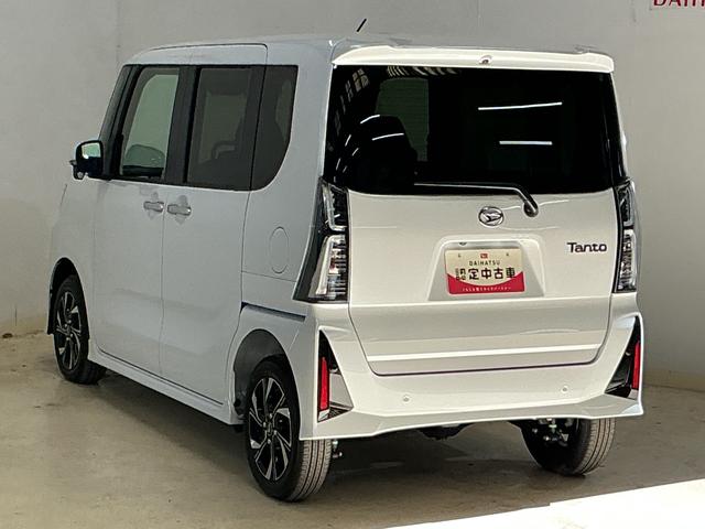 タントカスタムＸ　届出済未使用車　４ＷＤ　バックカメラ　スマアシ届出済未使用車　４ＷＤ　バックカメラ　前後コーナーセンサー　前席シートヒーター　電子パーキング　オートブレーキホールド　オートマチックハイビーム　１４インチ純正アルミホイール　ＵＳＢチャージャー（京都府）の中古車