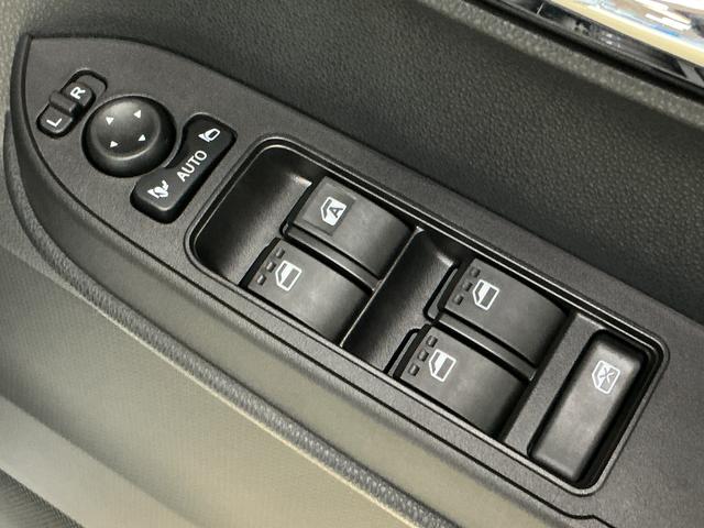 タントカスタムＸ　届出済未使用車　４ＷＤ　バックカメラ　スマアシ届出済未使用車　４ＷＤ　バックカメラ　前後コーナーセンサー　前席シートヒーター　電子パーキング　オートブレーキホールド　オートマチックハイビーム　１４インチ純正アルミホイール　ＵＳＢチャージャー（京都府）の中古車