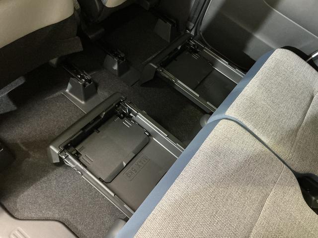 ムーヴキャンバスストライプスG 届出済み未使用車 全周囲カメラ シートヒータ届出済み未使用車 パノラマモニター 両側電動スライドドア 前席シートヒーター 前後コーナーセンサー 電子パーキング オートブレーキホールド ホッとカップホルダー USBチャージャー LEDヘッドライト(京都府)の中古車