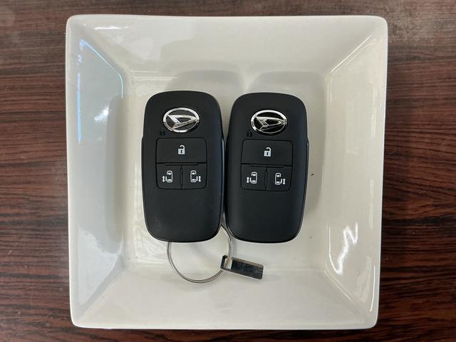 ムーヴキャンバスストライプスＧ　デモカー　パノラマモニター　両側電動スライドデモカー　パノラマモニター　両側電動スライドドア　前席シートヒーター　前後コーナーセンサー　ホッとカップホルダー　電子パーキング　オートブレーキホールド　ＵＳＢチャージャー　オートマチックハイビーム（京都府）の中古車