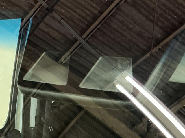 ハイゼットカーゴクルーズＳＡIII　ワンオーナー　ナビ　バックカメラワンオーナー　ナビ　バックカメラ　ドライブレコーダー　リアコーナーセンサー　オートマチックハイビーム　ＵＳＢチャージャー　Ｂｌｕｅｔｏｏｔｈ　ＤＶＤ再生　フルセグＴＶ　キーレスエントリー　ドアバイザー（京都府）の中古車