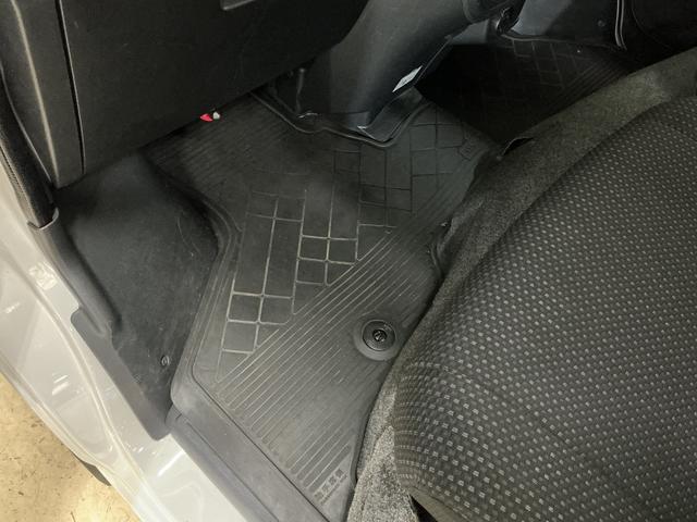 ハイゼットカーゴクルーズＳＡIII　ワンオーナー　ナビ　バックカメラワンオーナー　ナビ　バックカメラ　ドライブレコーダー　リアコーナーセンサー　オートマチックハイビーム　ＵＳＢチャージャー　Ｂｌｕｅｔｏｏｔｈ　ＤＶＤ再生　フルセグＴＶ　キーレスエントリー　ドアバイザー（京都府）の中古車