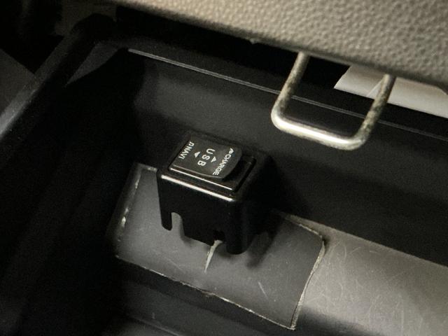 ハイゼットカーゴクルーズＳＡIII　ワンオーナー　ナビ　バックカメラワンオーナー　ナビ　バックカメラ　ドライブレコーダー　リアコーナーセンサー　オートマチックハイビーム　ＵＳＢチャージャー　Ｂｌｕｅｔｏｏｔｈ　ＤＶＤ再生　フルセグＴＶ　キーレスエントリー　ドアバイザー（京都府）の中古車