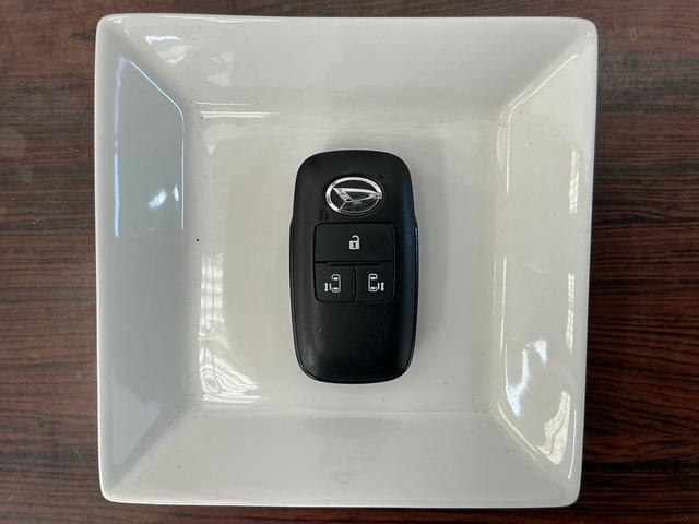 タントカスタムＸセレクション　ナビ　バックカメラ　ＥＴＣ　ドラレコワンオーナー　９インチメモリーナビ　バックカメラ　ＥＴＣ　ドライブレコーダー　フルセグチューナー　ブルートゥース対応　プッシュボタンエンジンスタート　両側リヤパワースライドドア　ＬＥＤヘッドライト（京都府）の中古車