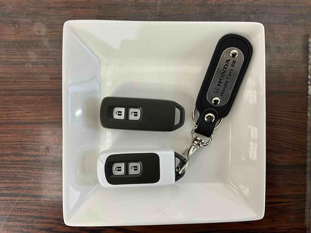 N−ONEスタンダード・L運転席 助手席エアバック ABS 衝突被害軽減システム 衝突安全ボディ オートライト LEDヘッドライト アイドリングストップ シートヒーター カーナビ ETC車載器 バックカメラ 前方ドラレコ(京都府)の中古車