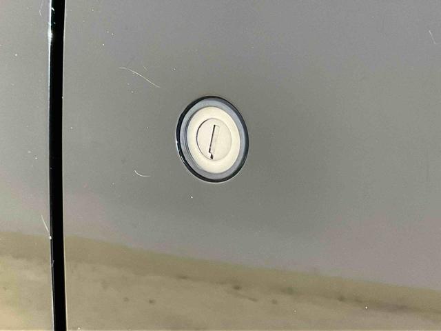 N−ONEスタンダード・L運転席 助手席エアバック ABS 衝突被害軽減システム 衝突安全ボディ オートライト LEDヘッドライト アイドリングストップ シートヒーター カーナビ ETC車載器 バックカメラ 前方ドラレコ(京都府)の中古車