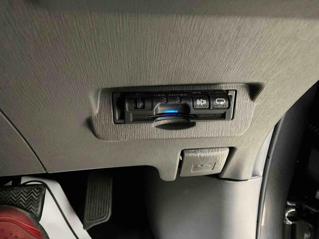 プリウスアルファS チューン ブラックナビ バックカメラ ETC キーフリー ハイブリッド オートエアコン オートライト プッシュボタンスタート デュアルエアバッグ ABS 安全ボディ バイザーマット付 電動格納ドアミラー(京都府)の中古車