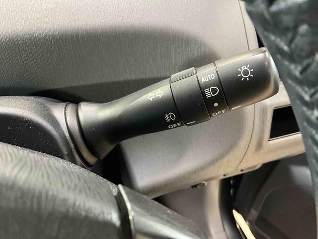 プリウスアルファS チューン ブラックナビ バックカメラ ETC キーフリー ハイブリッド オートエアコン オートライト プッシュボタンスタート デュアルエアバッグ ABS 安全ボディ バイザーマット付 電動格納ドアミラー(京都府)の中古車