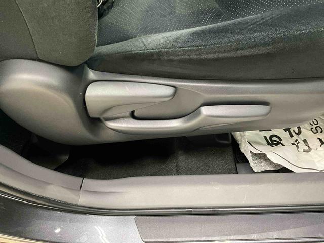 プリウスアルファS チューン ブラックナビ バックカメラ ETC キーフリー ハイブリッド オートエアコン オートライト プッシュボタンスタート デュアルエアバッグ ABS 安全ボディ バイザーマット付 電動格納ドアミラー(京都府)の中古車