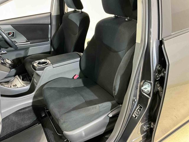 プリウスアルファS チューン ブラックナビ バックカメラ ETC キーフリー ハイブリッド オートエアコン オートライト プッシュボタンスタート デュアルエアバッグ ABS 安全ボディ バイザーマット付 電動格納ドアミラー(京都府)の中古車