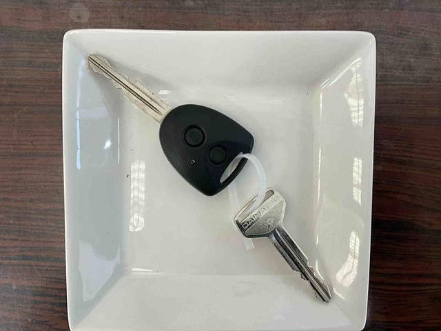 ムーヴL SAIII衝突被害軽減システム 運転席エアバック 助手席エアバック ABS キーレスエントリー オートマチックハイビーム オートライト ベンチシート 衝突安全ボディ マニュアルエアコン アイドリングストップ(京都府)の中古車