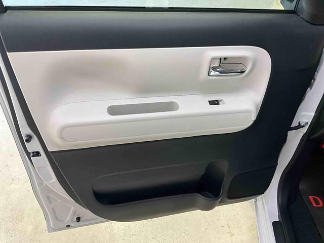 ムーヴキャンバスストライプスＧ　届出済未使用車　スマートアシスト届出済未使用車　スマートアシスト　バックカメラ　プッシュボタンエンジンスタート　両側リヤパワースライドドア　ＬＥＤヘッドライト　コーナーセンサー　シートヒーター　オートエアコン　オートライト　ＡＢＳ（京都府）の中古車