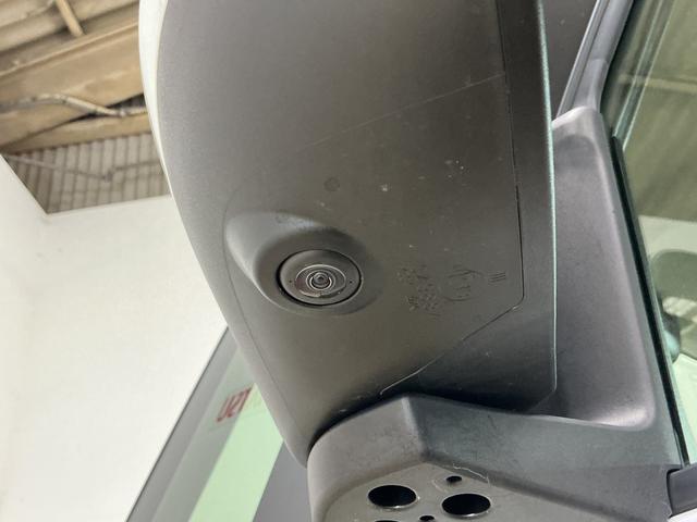 ムーヴキャンバスストライプスＧ　届出済み未使用車　全周囲カメラ　電動スライド届出済み未使用車　パノラマモニター　両側電動スライドドア　前席シートヒーター　前後コーナーセンサー　電子パーキング　オートブレーキホールド　ホッとカップホルダー　ＵＳＢチャージャー　横滑り防止措置（京都府）の中古車