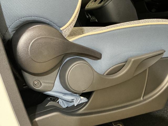 ムーヴキャンバスストライプスＧ　届出済み未使用車　全周囲カメラ　電動スライド届出済み未使用車　パノラマモニター　両側電動スライドドア　前席シートヒーター　前後コーナーセンサー　電子パーキング　オートブレーキホールド　ホッとカップホルダー　ＵＳＢチャージャー　横滑り防止措置（京都府）の中古車