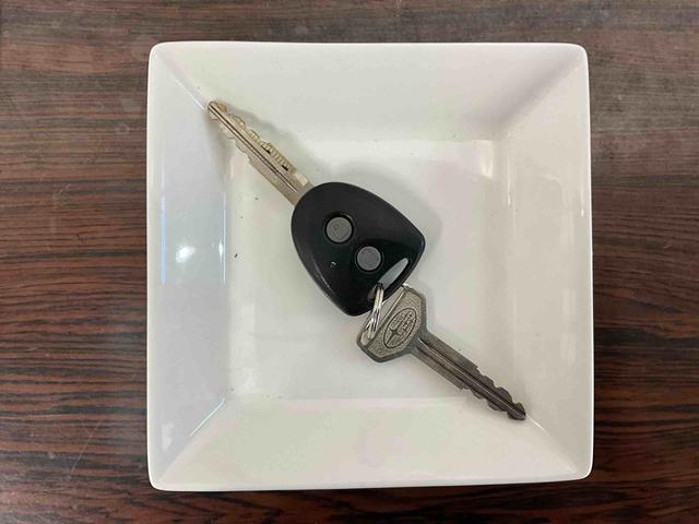 サンバートラックグランドキャブスマートアシスト CDチューナー ETCスマートアシスト 社外ドライブレコーダー CDチューナー キーレスリモコン LEDヘッドライト ETC スチールホイール マニュアルエアコン 荷台作業灯 ゲートプロテクターゴム パワーウインドウ(京都府)の中古車