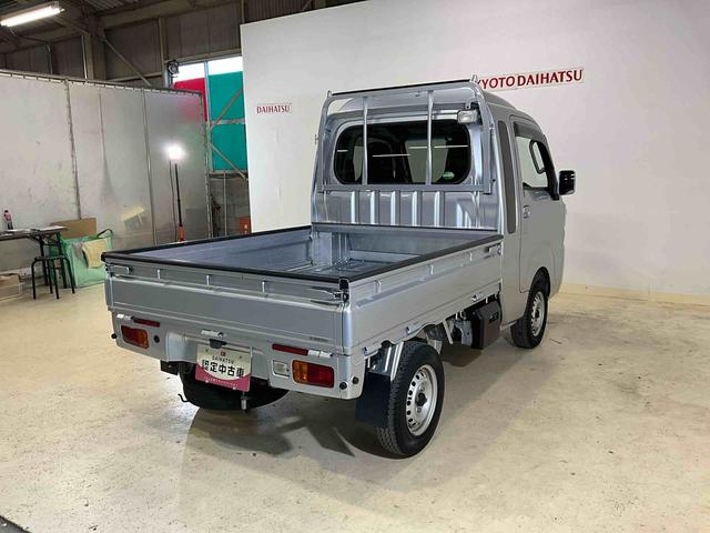 サンバートラックグランドキャブスマートアシスト CDチューナー ETCスマートアシスト 社外ドライブレコーダー CDチューナー キーレスリモコン LEDヘッドライト ETC スチールホイール マニュアルエアコン 荷台作業灯 ゲートプロテクターゴム パワーウインドウ(京都府)の中古車