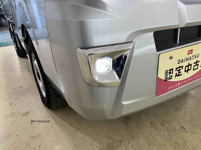 サンバートラックグランドキャブスマートアシスト CDチューナー ETCスマートアシスト 社外ドライブレコーダー CDチューナー キーレスリモコン LEDヘッドライト ETC スチールホイール マニュアルエアコン 荷台作業灯 ゲートプロテクターゴム パワーウインドウ(京都府)の中古車