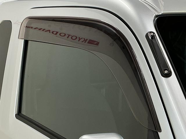 ハイゼットトラックジャンボＳＡIIIｔ　ワンオーナー　ＡＴ車　ＣＤオーディオワンオーナー　ＡＴ車　ＣＤオーディオ　３方開　荷台作業灯　ＬＥＤヘッドライト　ドアバイザー　横滑り防止装置　キーレスエントリー　盗難防止装置　アイドリングストップ　電動格納ミラー　オートライト（京都府）の中古車