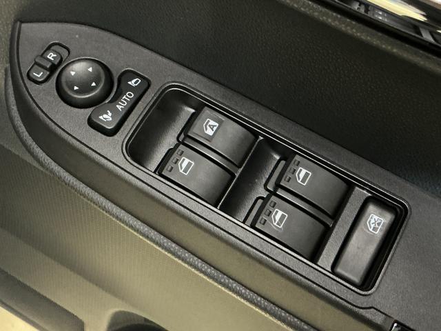 タントカスタムX 届出済未使用車 4WD パノラマモニター届出済未使用車 4WD パノラマモニター 両側電動スライドドア 前席シートヒーター 前後コーナーセンサー オートマチックハイビーム 電子パーキング オートブレーキホールド USB LEDヘッドライト(京都府)の中古車