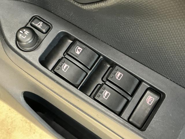 ミライースＸ　ＳＡIII　ワンオーナー　ＣＤオーディオ　コーナーセンサワンオーナー　ＣＤオーディオ　前後コーナーセンサー　オートマチックハイビーム　ＬＥＤヘッドライト　キーレスエントリー　盗難防止装置　横滑り防止装置　アイドリングストップ　オートライト　スマアシ（京都府）の中古車