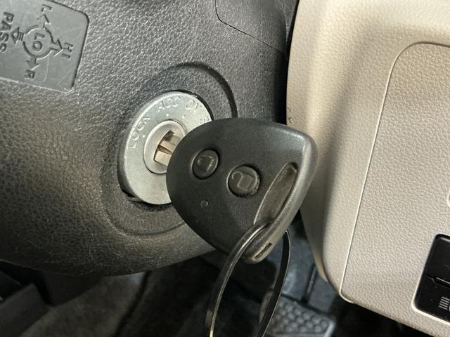 ミライースＸ　ＳＡIII　ワンオーナー　ＣＤオーディオ　コーナーセンサワンオーナー　ＣＤオーディオ　前後コーナーセンサー　オートマチックハイビーム　ＬＥＤヘッドライト　キーレスエントリー　盗難防止装置　横滑り防止装置　アイドリングストップ　オートライト　スマアシ（京都府）の中古車