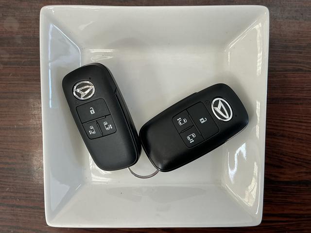 トールカスタムＧ　ワンオーナー　ディスプレイオーディオ　ドラレコディスプレイオーディオ　パノラマモニター　ドライブレコーダー　ＥＴＣ　後席両側電動スライドドア　クルーズコントロール　コーナーセンサー　前席シートヒーター　電子パーキング　スマートアシスト（京都府）の中古車