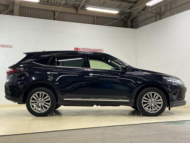 ハリアープレミアム　ナビ　バックカメラ　前後ドライブレコーダーナビ　バックカメラ　前後ドライブレコーダー　ＥＴＣ　レーダークルーズコントロール　Ｂｌｕｅｔｏｏｔｈ　電動リアゲート　パワーシート　電子パーキング　オートブレーキホールド　１８インチアルミホイール（京都府）の中古車