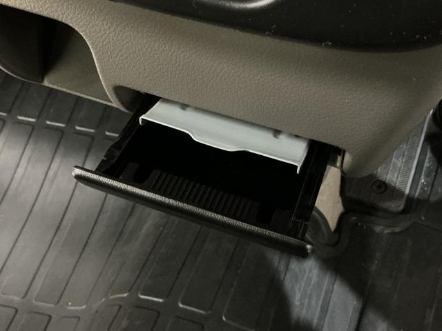 ミニキャブバンブラボー　ワンオーナー　４ＷＤ　ドラレコ　ＥＴＣ　ＣＤデッキワンオーナー　４ＷＤ　ＣＤオーディオ　ドラレコ　ＥＴＣ　ドアバイザー　キーレスエントリー　スペアキー　１２Ｖ電源ソケット　ヘッドライトレベライザー　マニュアルエアコン　電格ドアミラー　両側スライドドア（京都府）の中古車