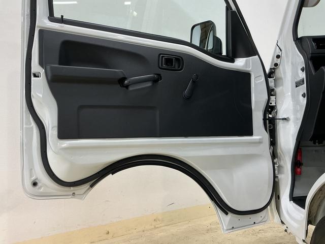 ハイゼットトラックジャンボスタンダード ワンオーナー 4WD ラジオデッキワンオーナー 4WD CVT ラジオデッキ 3方開 前後コーナーセンサー オートマチックハイビーム 衝突軽減ブレーキ スペアキー 横滑り防止装置 アイドリングストップ オートライト 12V電源ソケット(京都府)の中古車