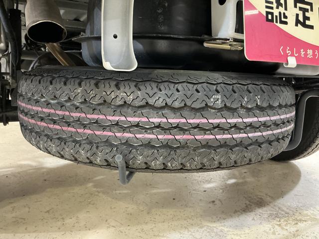 ハイゼットトラックジャンボスタンダード ワンオーナー 4WD ラジオデッキワンオーナー 4WD CVT ラジオデッキ 3方開 前後コーナーセンサー オートマチックハイビーム 衝突軽減ブレーキ スペアキー 横滑り防止装置 アイドリングストップ オートライト 12V電源ソケット(京都府)の中古車