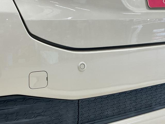 パッソモーダ　Ｓ　ワンオーナー　ナビ　バックカメラ　ツートンワンオーナー　ナビ　バックカメラ　Ｂｌｕｅｔｏｏｔｈ　ツートンカラー／ルーフ黒　衝突軽減ブレーキ　ＬＥＤヘッドライト　プッシュスタート　横滑り防止装置　スペアキー　アイドリングストップ　オートエアコン（京都府）の中古車