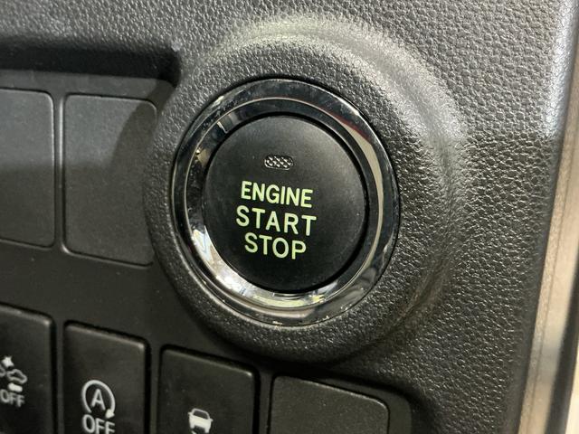 パッソモーダ　Ｓ　ワンオーナー　ナビ　バックカメラ　ツートンワンオーナー　ナビ　バックカメラ　Ｂｌｕｅｔｏｏｔｈ　ツートンカラー／ルーフ黒　衝突軽減ブレーキ　ＬＥＤヘッドライト　プッシュスタート　横滑り防止装置　スペアキー　アイドリングストップ　オートエアコン（京都府）の中古車