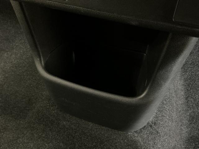 パッソモーダ　Ｓ　ワンオーナー　ナビ　バックカメラ　ツートンワンオーナー　ナビ　バックカメラ　Ｂｌｕｅｔｏｏｔｈ　ツートンカラー／ルーフ黒　衝突軽減ブレーキ　ＬＥＤヘッドライト　プッシュスタート　横滑り防止装置　スペアキー　アイドリングストップ　オートエアコン（京都府）の中古車