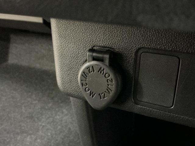 パッソモーダ　Ｓ　ワンオーナー　ナビ　バックカメラ　ツートンワンオーナー　ナビ　バックカメラ　Ｂｌｕｅｔｏｏｔｈ　ツートンカラー／ルーフ黒　衝突軽減ブレーキ　ＬＥＤヘッドライト　プッシュスタート　横滑り防止装置　スペアキー　アイドリングストップ　オートエアコン（京都府）の中古車