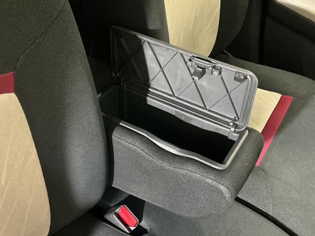 パッソモーダ　Ｓ　ワンオーナー　ナビ　バックカメラ　ツートンワンオーナー　ナビ　バックカメラ　Ｂｌｕｅｔｏｏｔｈ　ツートンカラー／ルーフ黒　衝突軽減ブレーキ　ＬＥＤヘッドライト　プッシュスタート　横滑り防止装置　スペアキー　アイドリングストップ　オートエアコン（京都府）の中古車