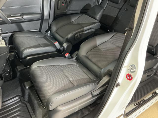 フリード+ハイブリッドハイブリッドG・ホンダセンシング ナビ バックカメラ ETCカーナビゲーション バックカメラ ETC 無限エアロ 後席両側電動スライドドア コーナーセンサー クルーズコントロール 前席シートヒーター ホンダセンシング オートエアコン キーフリー(京都府)の中古車