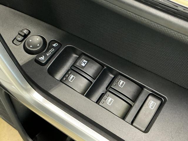 ロッキープレミアムＧ　ＨＥＶ　スマートアシスト　パノラマモニタースマートアシスト　パノラマモニター　プッシュボタンエンジンスタート　ＬＥＤヘッドライト　オートライト　オートエアコン　アダプティブクルーズコントロール　コーナーセンサー　シートヒーター　フォグランプ（京都府）の中古車