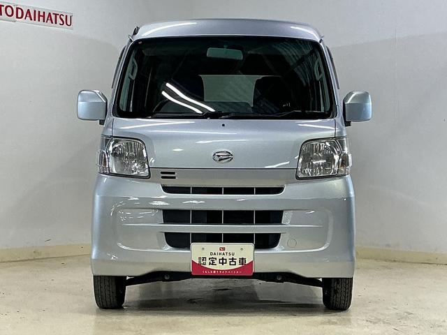 ハイゼットカーゴクルーズ　ワンオーナー　４ＷＤ　５速ＭＴ　ＣＤオーディオワンオーナー　４ＷＤ　５速ＭＴ　ＣＤオーディオ　ドアバイザー　スペアキー有り　ヘッドライトレべライザー　マニュアルエアコン　電動格納ドアミラー　シガーソケット　１２インチ社外アルミホイール（京都府）の中古車