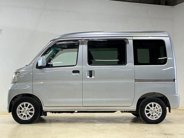 ハイゼットカーゴクルーズ　ワンオーナー　４ＷＤ　５速ＭＴ　ＣＤオーディオワンオーナー　４ＷＤ　５速ＭＴ　ＣＤオーディオ　ドアバイザー　スペアキー有り　ヘッドライトレべライザー　マニュアルエアコン　電動格納ドアミラー　シガーソケット　１２インチ社外アルミホイール（京都府）の中古車